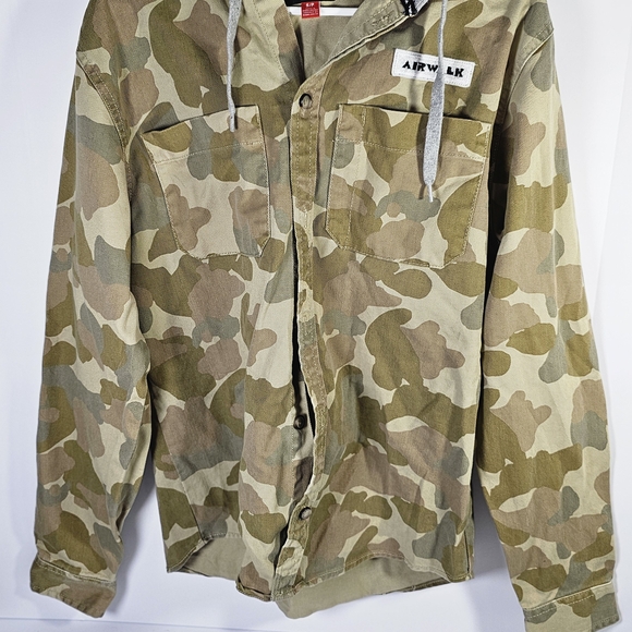 Airwalk Men's Green Camouflage Field Jacket - Picture 1 of 5